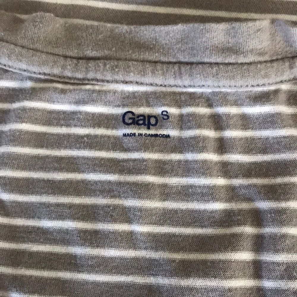 Gap - Picture 3 of 3